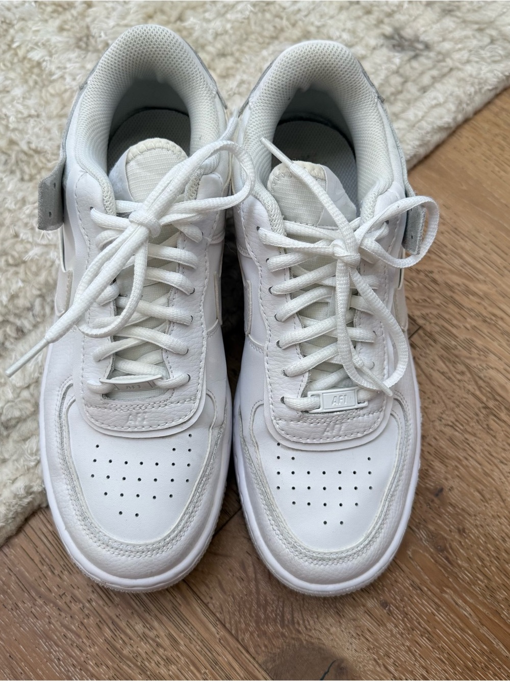 Nike AF1 White Leather Low-Top Sneakers with Swoosh Size 9 Women’s - Picture 3 of 8
